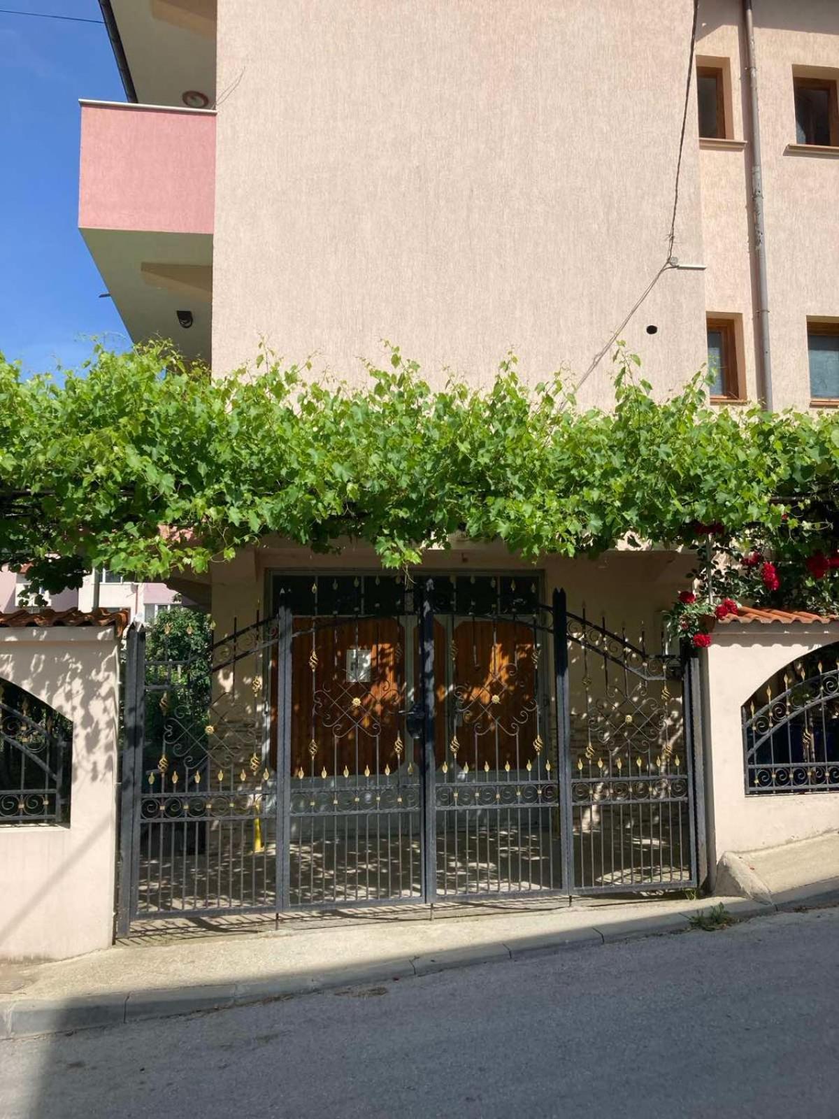 Къща Росена - Стаи За Гости Dewin Exterior foto